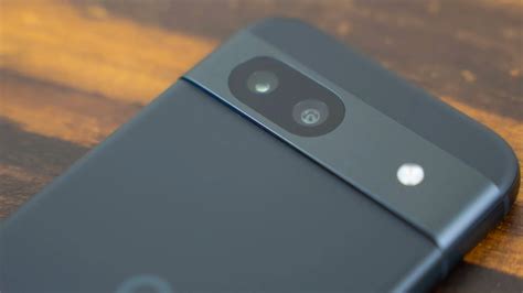 Buone e cattive notizie per Google Pixel 9a: un leak svela SoC e modem