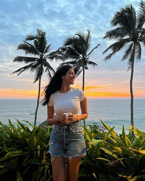 103 டிகிரி காய்ச்சல்.. 3 நாளா படுத்த படுக்கையா இருந்தேன்.. அச்சச்சோ மாளவிகா மோகனனுக்கு என்னாச்சு ...