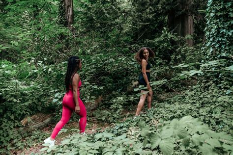 Group People Walking 的图像结果