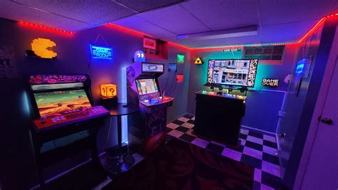 Small Arcade Layout 的图像结果