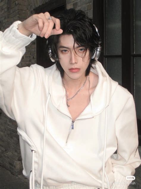 Pin på coreanos i 2024