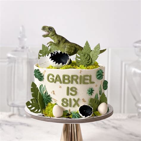 Gabriel Dino - Dinosaur Cake | Dinosaur birthday cakes, Dinosaur cake, 3rd birthday cakes