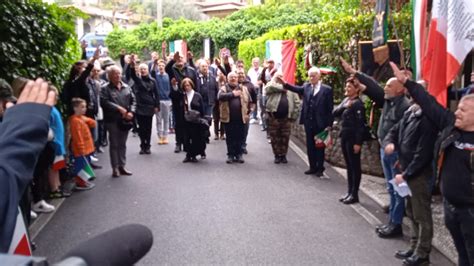 Mezzegra, la commemorazione del duce Saluto romano per il “presente” a ...
