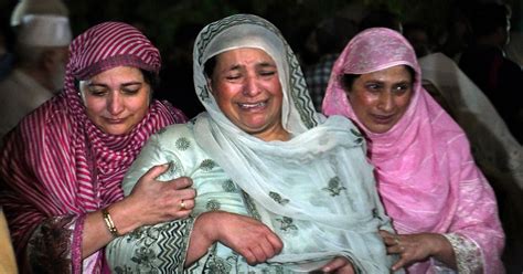Anantnag Encounter: Heart-Rending Pictures Surface From Funeral Of ...