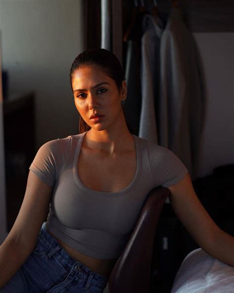 Punjabi actress Sonam Bajwa is ruling social media with her ...