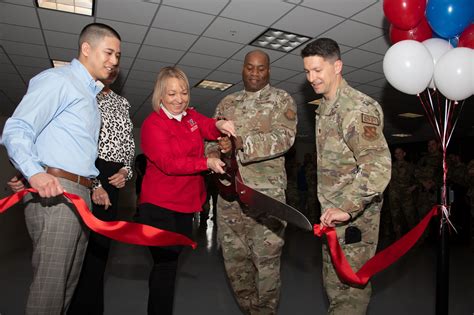 316th Security Forces Group, AAFES unveils new 24/7 retail market > Joint Base Andrews > Article ...