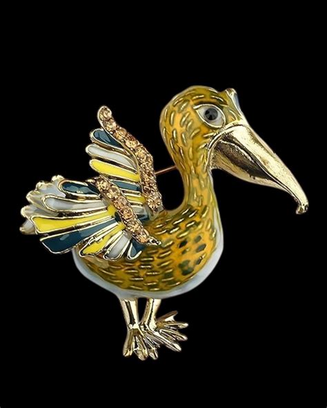Golden Beak Bird Brooch – Shiny Dabba