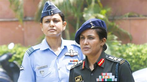 Meet Wing Commander Vyomika Singh: Decorated Air Force Officer Who ...