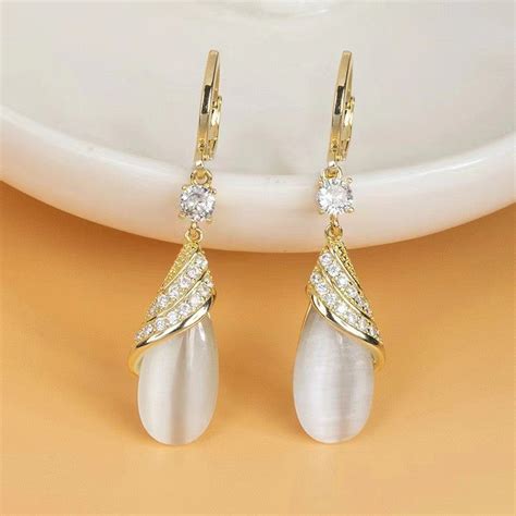 Zircon Drop Hanging – YUGOSMILE