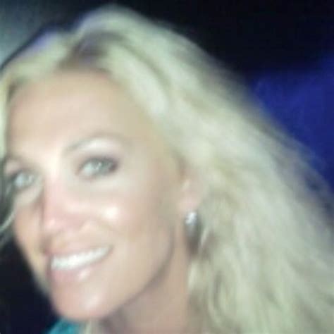 Laura Zatezalo - YouTube