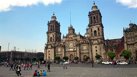 Metropolitan Cathedral and Constitution Plaza : Zocalo Mexico City ...
