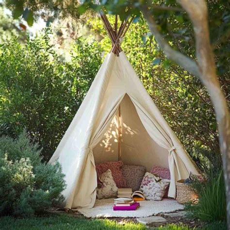 Library Outside 的图像结果