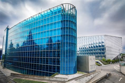 Swiss minimum wage and average salary in Switzerland | Expatica