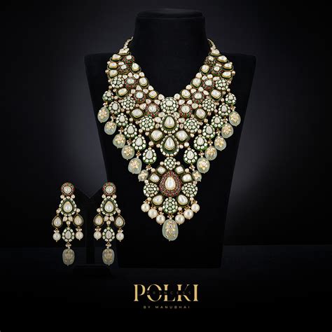 Manubhai Jewellers | Gold & Diamond Jewellers in Borivali, Mumbai