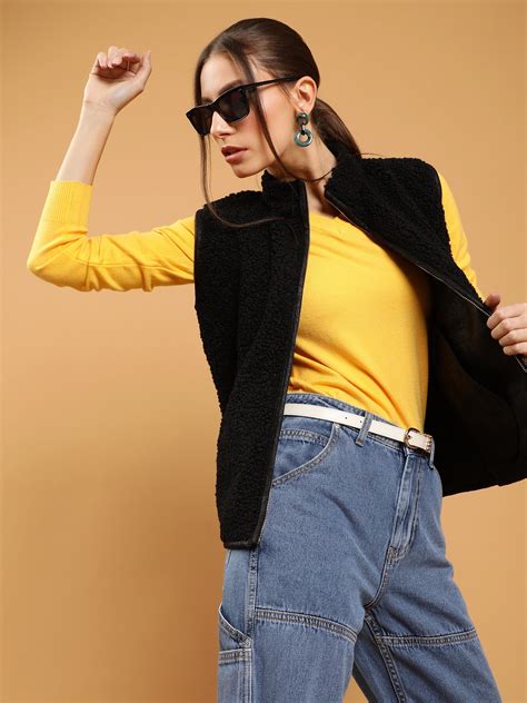 Black Fleece Slim Fit Zipper Jacket – Global Republic