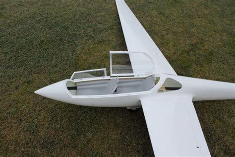 FOX 1:3 Voll-GFK ARF, 4,66m, weiß lackiert | Scale-Segler ab 4,00 m ...