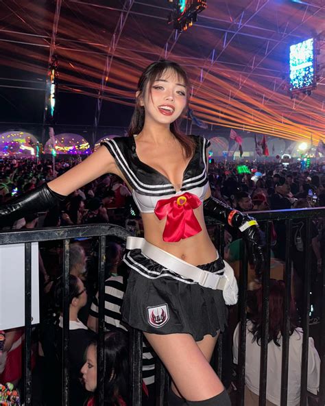 anna mei 🖤 (@er0mei) • Instagram photos and videos