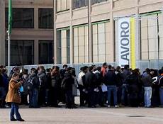 ufficio colocamento aumento tasso disoccupazione in italia febbraio 2015 ufficio colocamento aumento tasso disoccupazione in italia febbraio 2015
