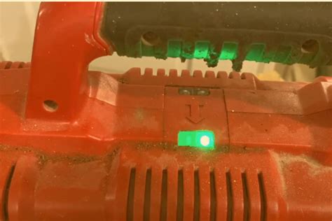 Milwaukee Charger Flashing Red, Green Light Meaning (Fixed ...