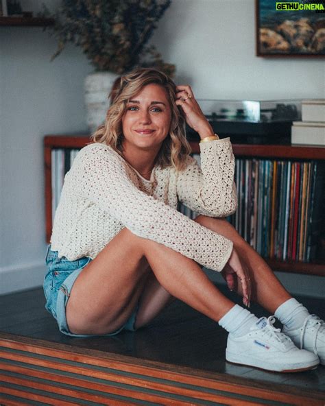 Taylor Misiak Wiki, Biography, Age, Gallery, Spouse and more