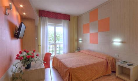 HOTEL REGENT (Pescara) - Hotel Reviews, Photos, Rate Comparison ...