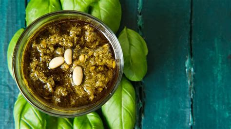 10 Best Ingredients to Add Excitement and Flavor: Elevate Your Salads