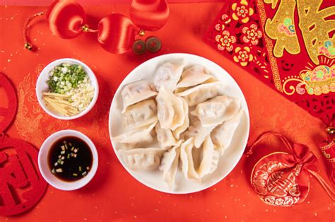什么节日吃饺子 饺子是哪个节日的食物_万年历