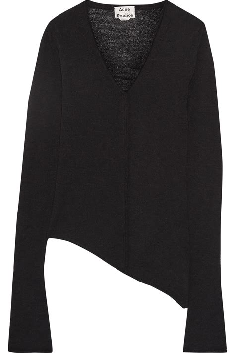 The Ultimate Guide To Black Sweaters, The Hero Of Winter Wardrobes ...