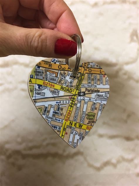 Local Map Pin Keychains 的图像结果