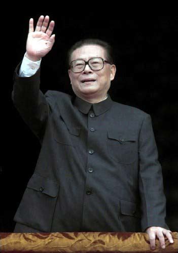 中共第三代中央领导集体核心—江泽民同志照片