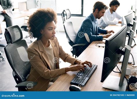 Information Technology People 的图像结果