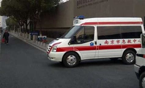 南京“救命热线”屡被侵占 120急救车每天空跑35趟-搜狐新闻