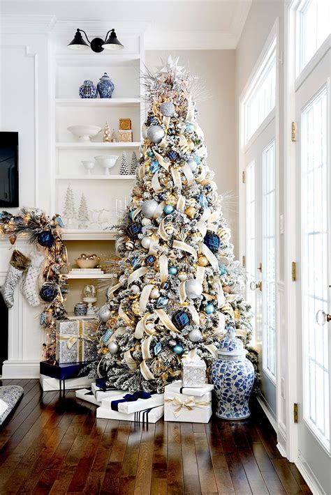 31 Stunning Ways to Decorate a White Christmas Tree