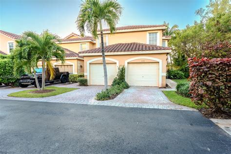 4159 Crystal Lake Dr, Deerfield Beach, FL 33064 - MLS A11490260 ...