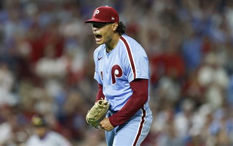 Jesús Luzardo retires 22 straight as Phillies sweep Mets, eye NL East title