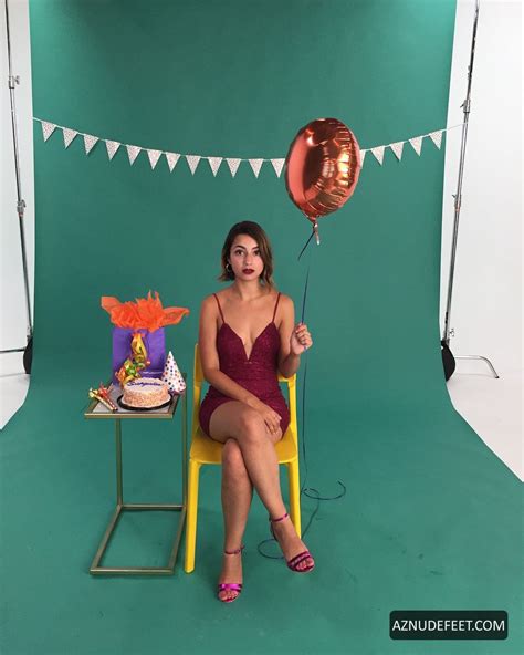 JENNY GORELICK Feet - AZNudeFeet