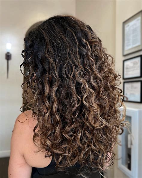 21 Beautiful Dark Brown Balayage Hair Styles in 2024 - Zohna ...