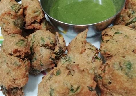 Methi Pakora Recipe by Aruna Thapar - Cookpad
