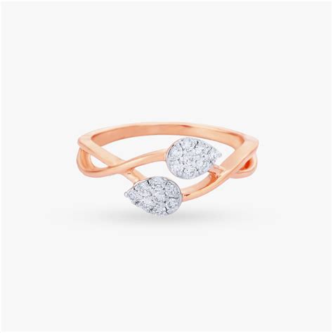 Stylish Diamond Finger Ring