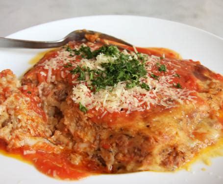Lasagne al forno: la ricetta classica di un tipico primo  