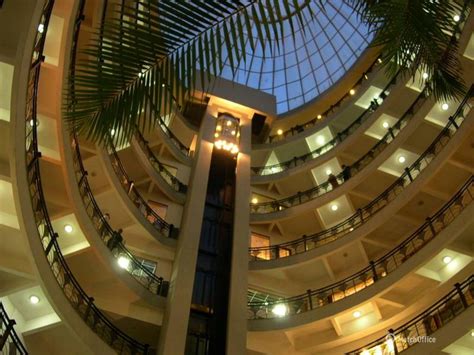 Furnished office for lease in Bengaluru Central Divyasree Chambers ...