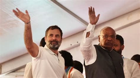 'Kharge, Rahul In Touch With BJP': Fake Screenshots Of Republic TV Go ...
