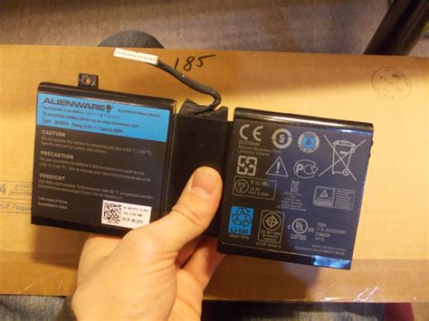 Alienware Battery Removal 的图像结果