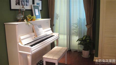 摆放钢琴和古筝的房间图片免费下载_红动中国