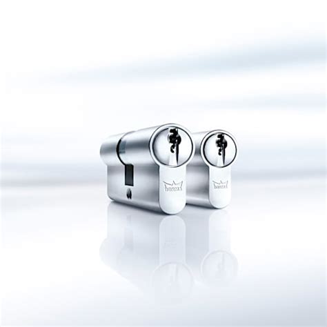 dormakaba - Cylinder locks with serrated keys