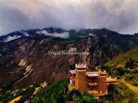 Jiaju Tibetan Village, Beauty Valley and Watchtowers. Traditional ...