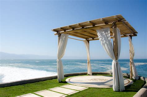 Affordable Destination Weddings in the Caribbean and Mexico