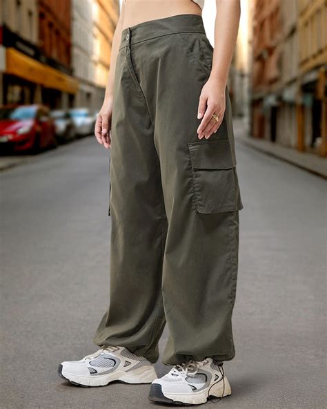 Buy Women's Green Baggy Oversized Cargo Parachute Pants Online at Bewakoof