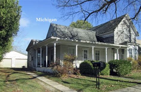 c.1900 Michigan Handyman Special Under $50K - Walk to Beach