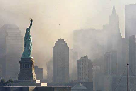 美警方接到警告 纽约自由女神像可能会遭恐怖袭击(图)